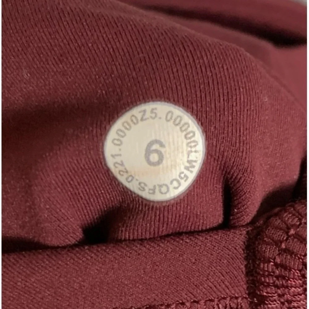 Lululemon‎ Invigorate Tights Women's 6 Cassis Everlux High-Rise Pockets Athletic